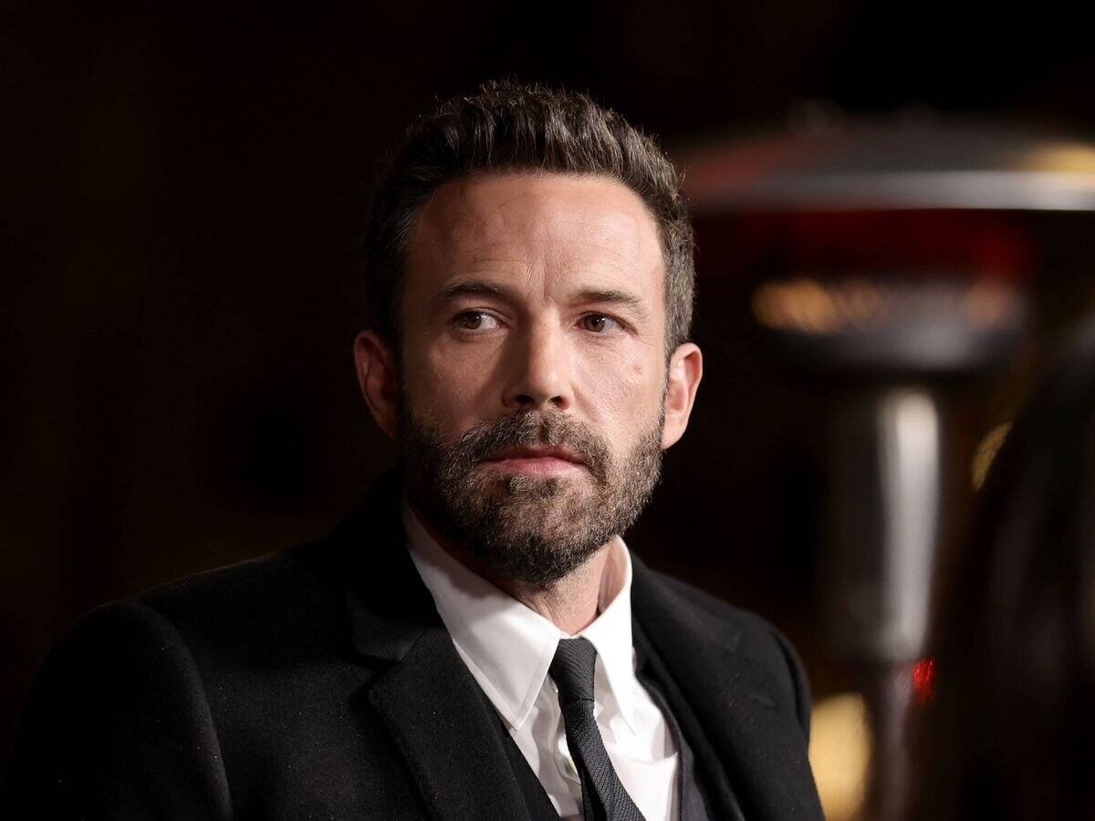 Un ave fénix y un delfín tatuados en su espalda han generado mofas en contra del actor. - Créditos: Twitter