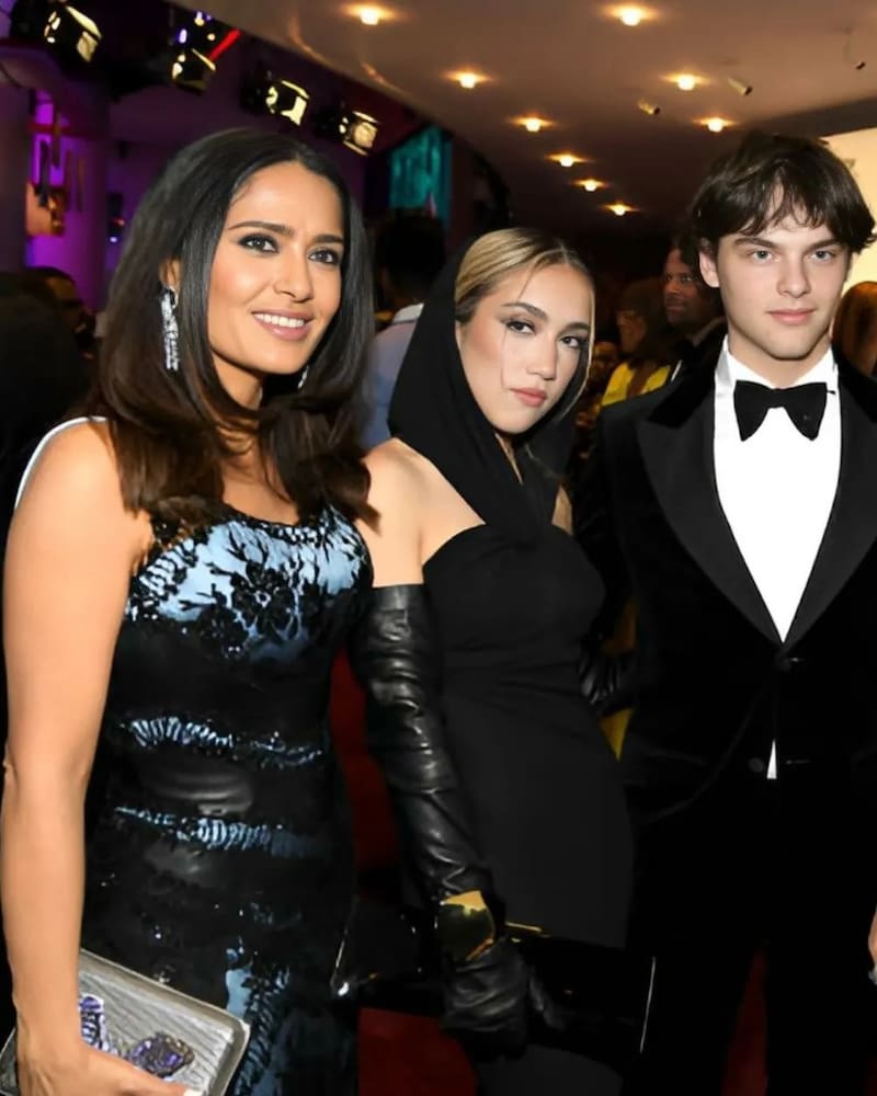 Valentina Pinault acaparó con su lujoso vestido negro - Créditos: Instagram