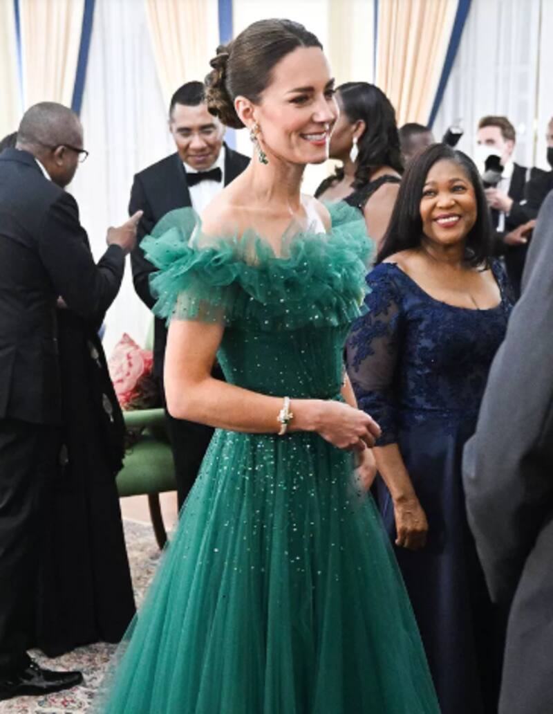 Vestido de Kate Middleton fue usado en los Emmy 2022 - Créditos: TWITTER