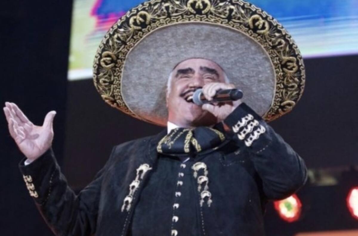 El álbum 'A mis 80' de Vicente Fernández se corona en los Grammy