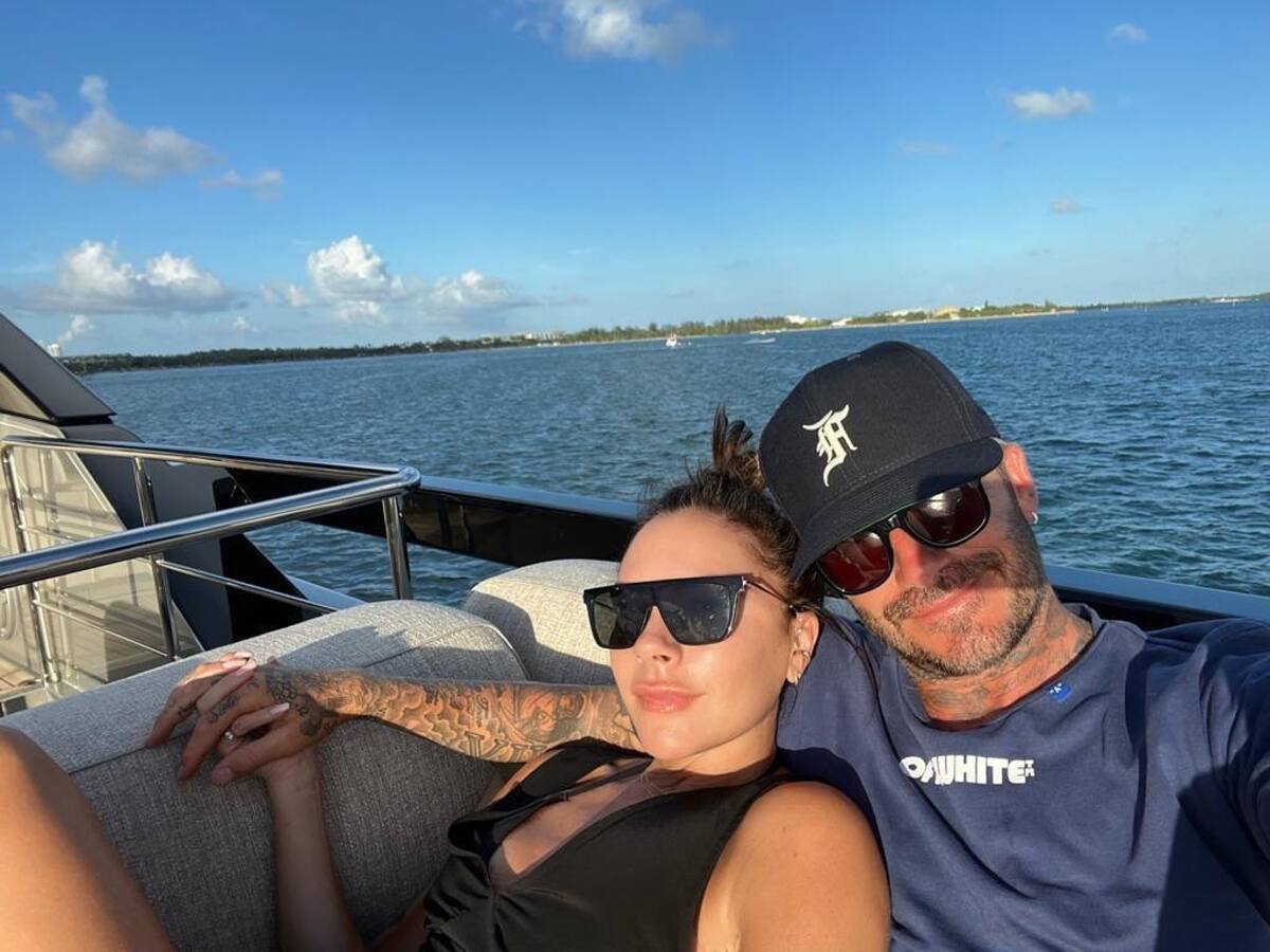 Victoria pierde el miedo y se sube a una moto con su esposo - Créditos: Instagram
