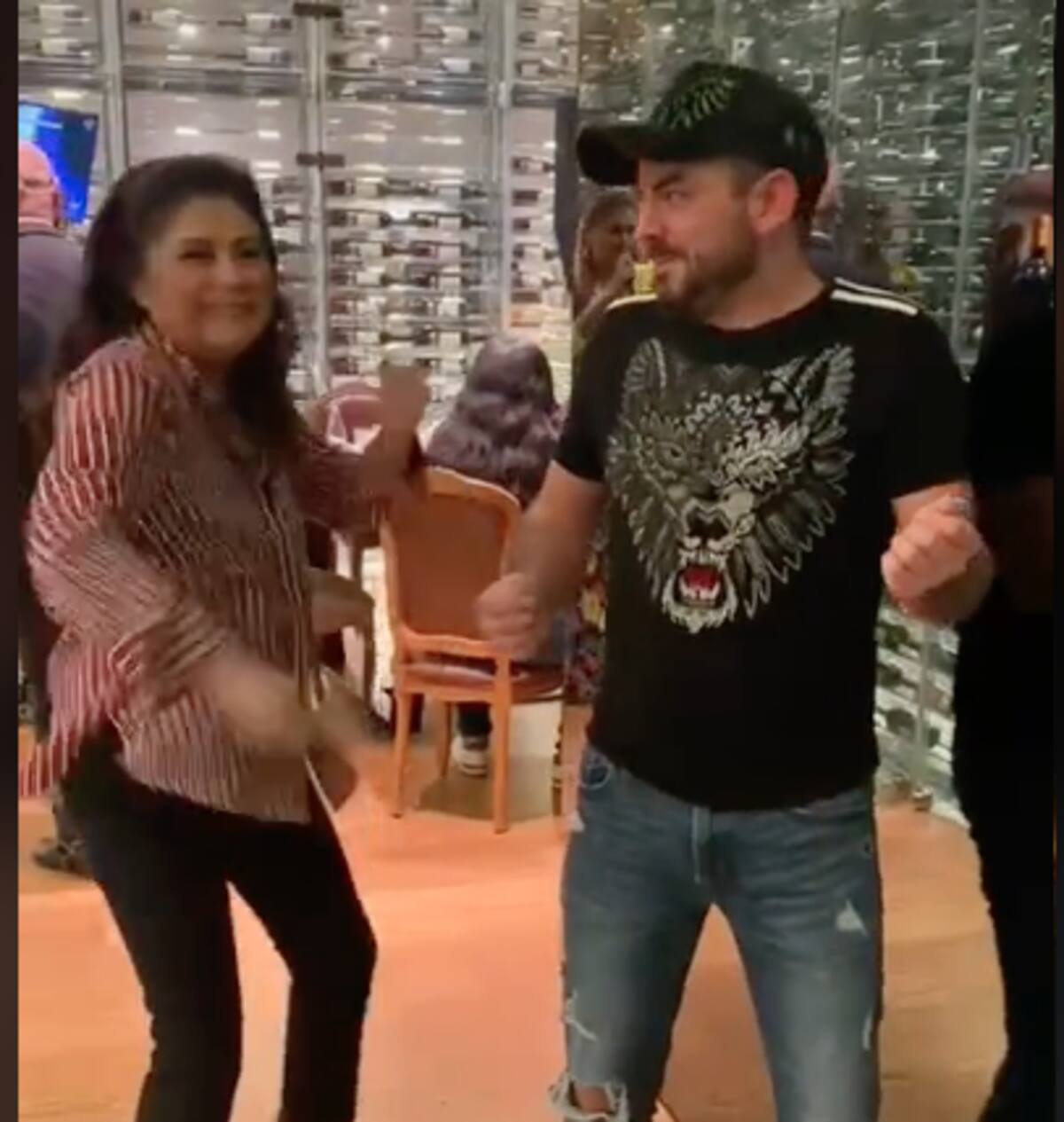 Victoria Ruffo y José Eduardo Derbez deleitan a sus fans bailando juntos - Créditos: Captura de Pantalla