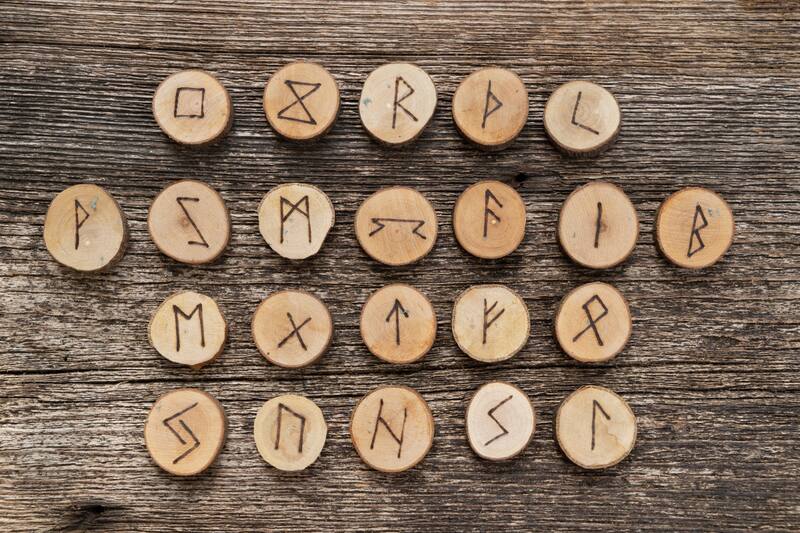 Virales Revisa el consejo semanal escogiendo una de las Runas Nórdicas. - Créditos: Neirfy