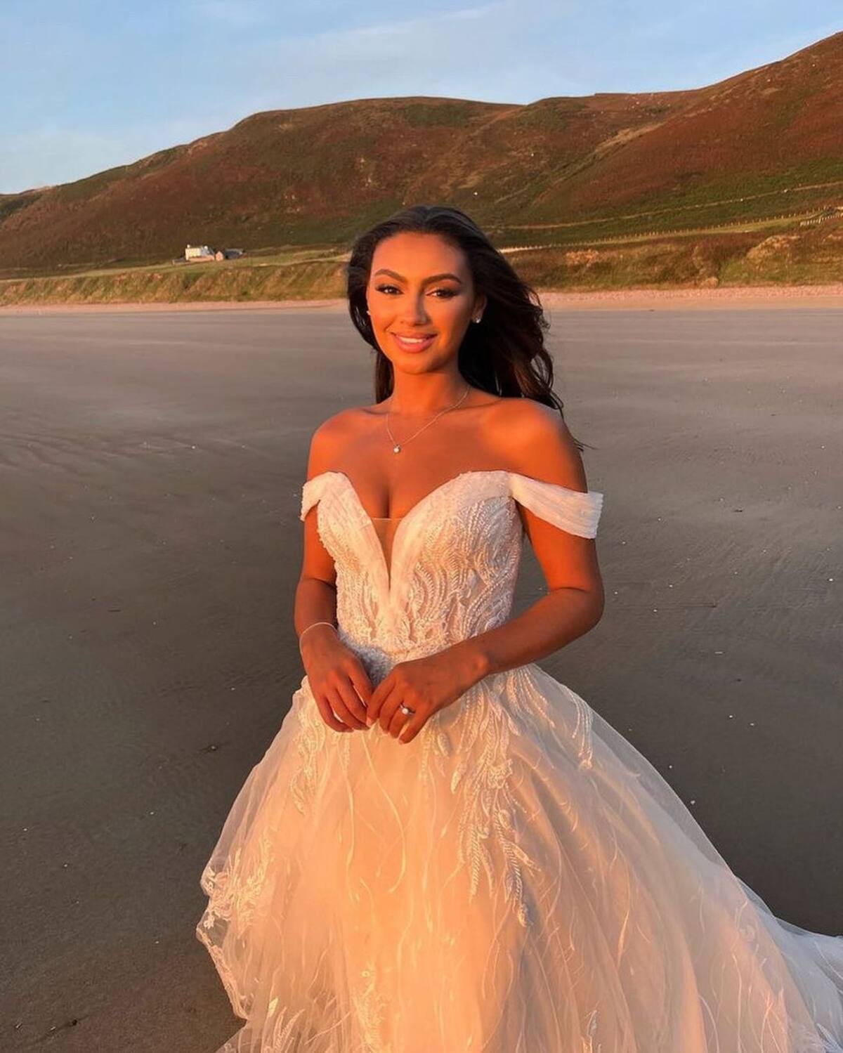 "Voy a estar en un collarín durante otras 9 semanas", dijo la representante de Gales a Miss Mundo 2023 sobre su recuperación. - Créditos: Instagram