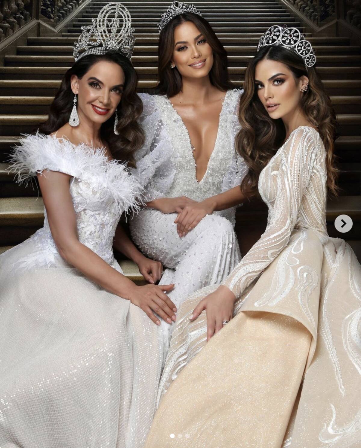 Ximena Navarrete, Andrea Meza y Lupita Jones presumen sus coronas - Créditos: Instagram