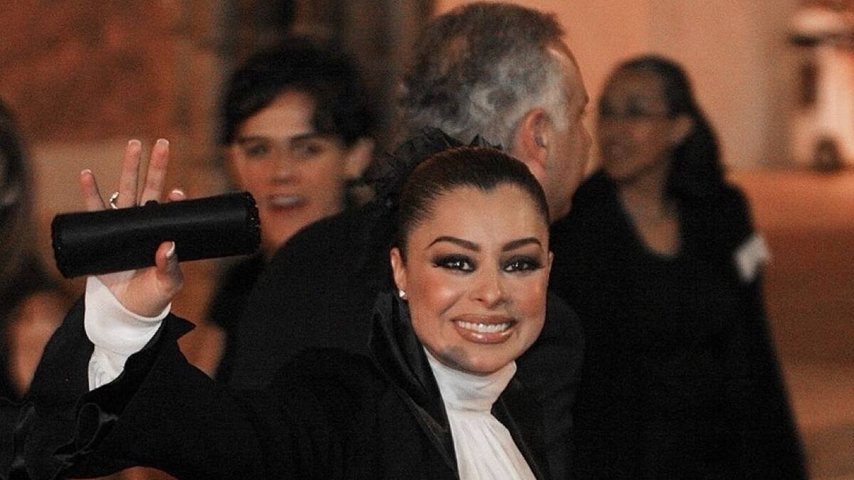 Yadhira Carillo anuncia demanda contra quienes revelaron que mantenía otro romance