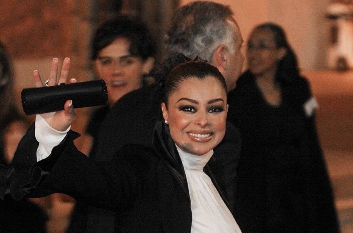 Yadhira Carillo anuncia demanda contra quienes revelaron que mantenía otro romance