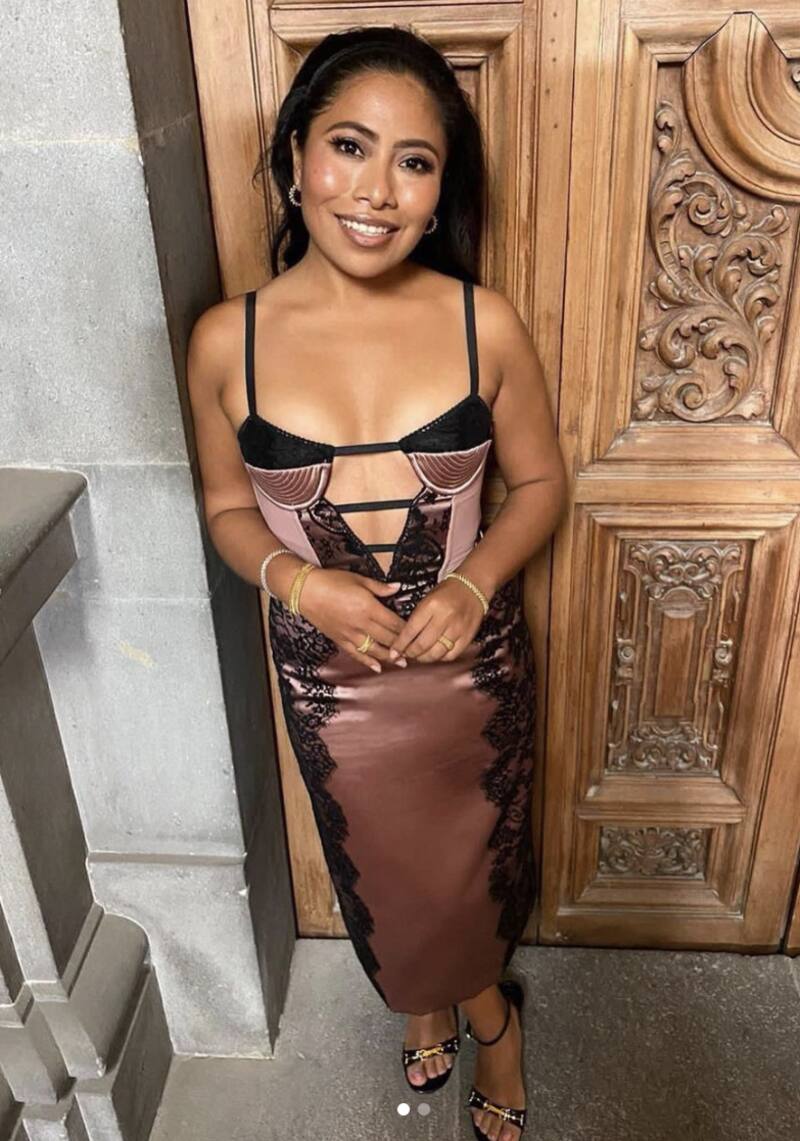 Yalitza Aparicio calla críticas con lujoso atuendo - Créditos: Instagram