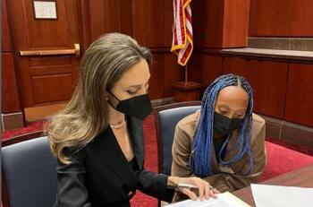 Zahara Jolie-Pitt continúa los pasos de activismo de su madre