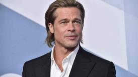 Brad Pitt sorprende al revelar a quién considera el hombre más guapo del mundo